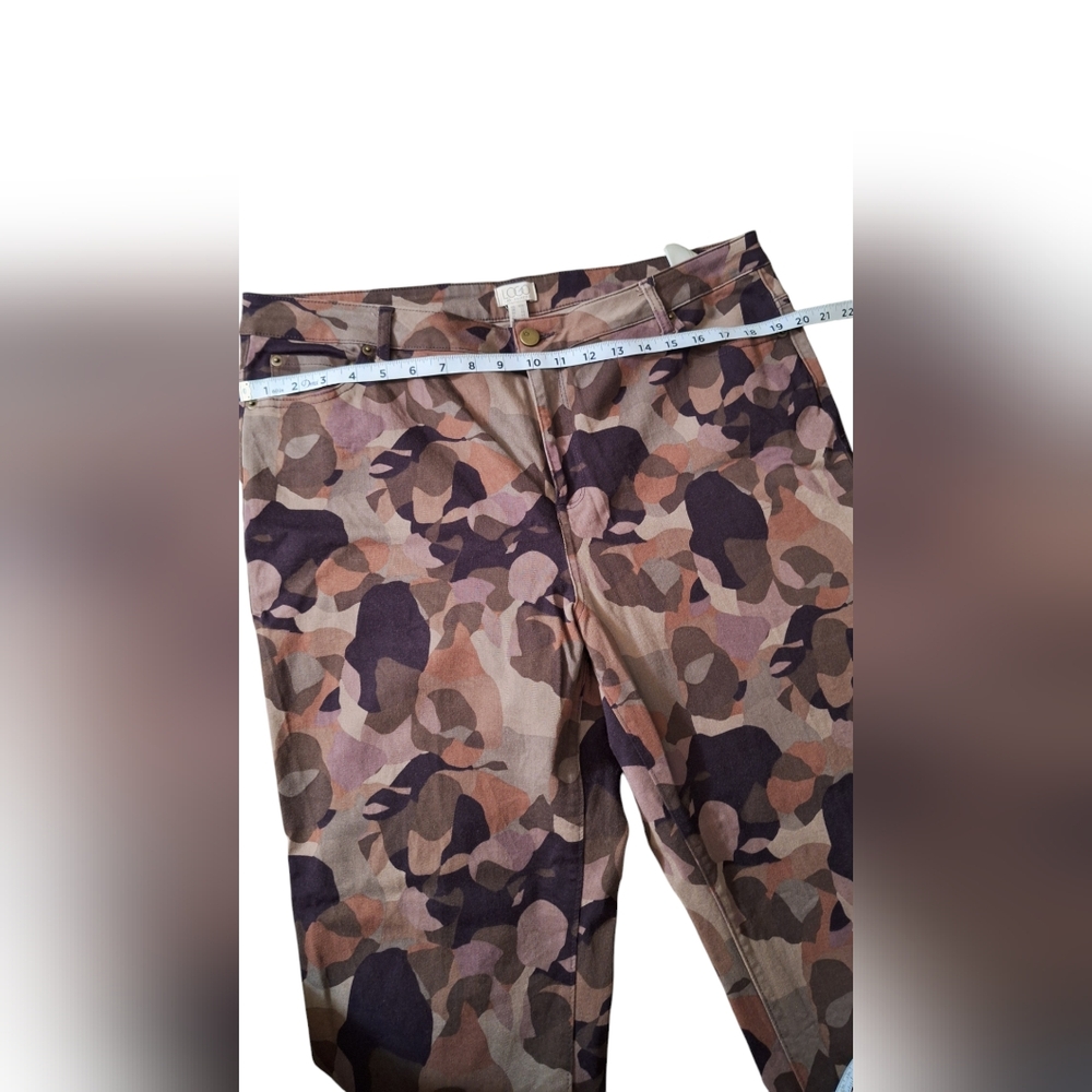 LOGO Pants - Picture 5 of 5